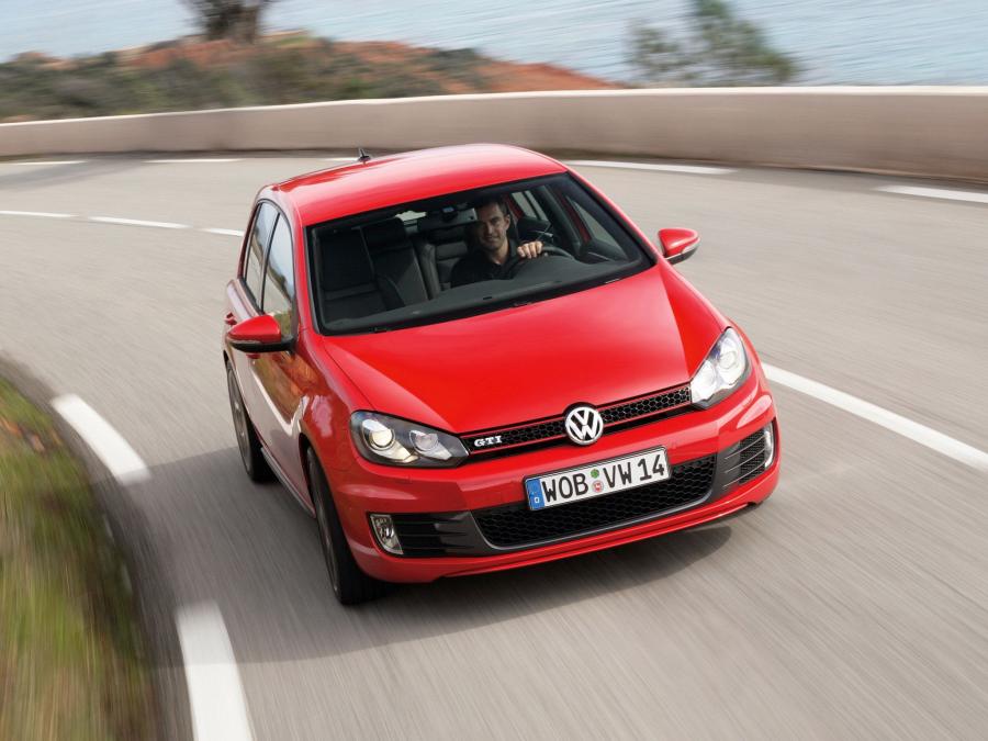  Volkswagen Golf GTi 2009 года  (фото 10 из 17)